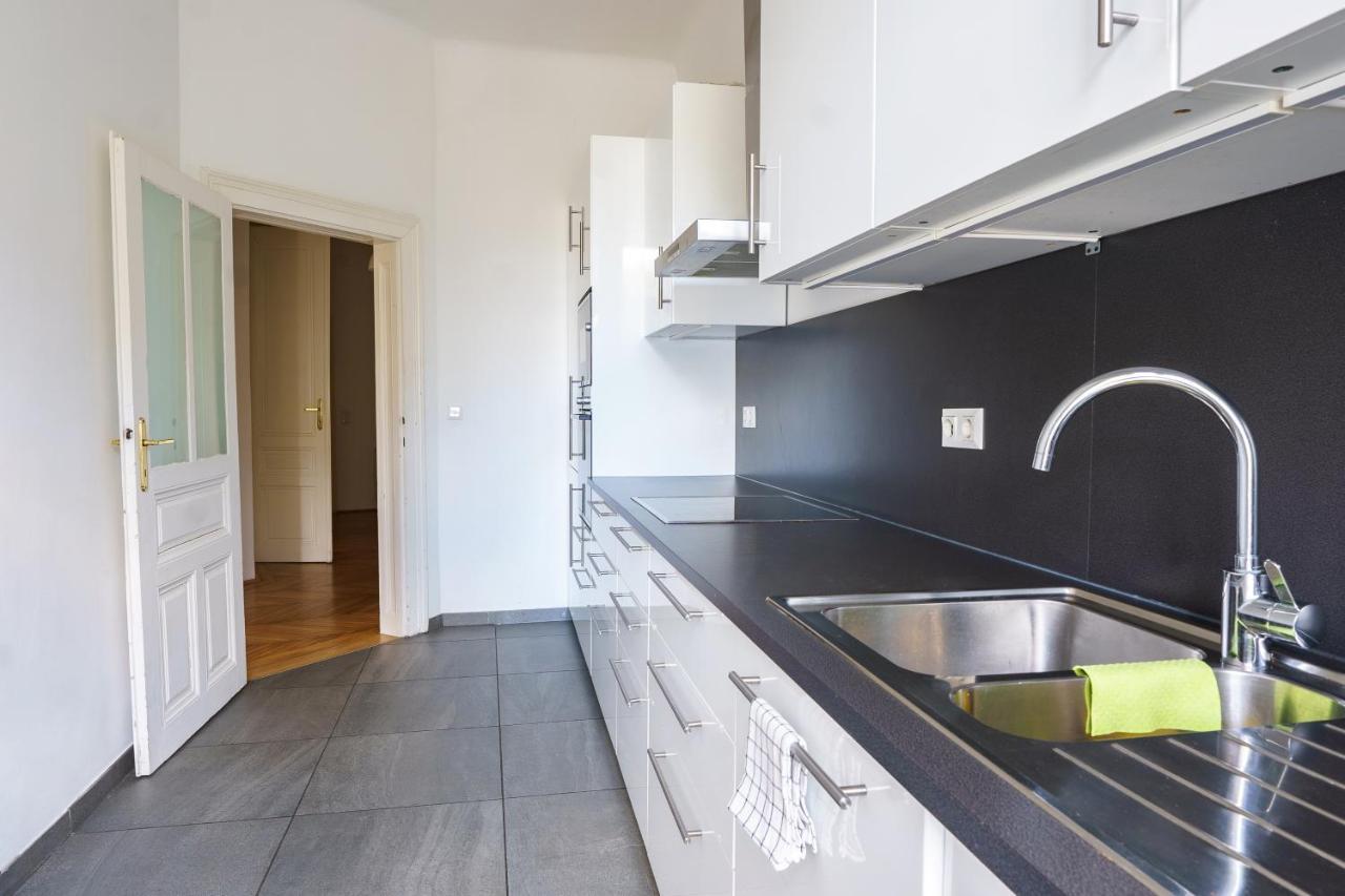 Central Living Apartments - Schoenbrunn Vienna Exterior photo