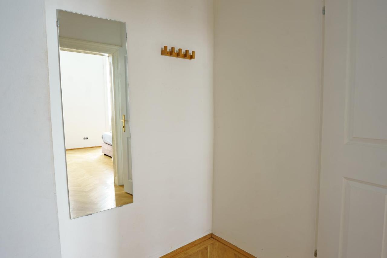 Central Living Apartments - Schoenbrunn Vienna Exterior photo